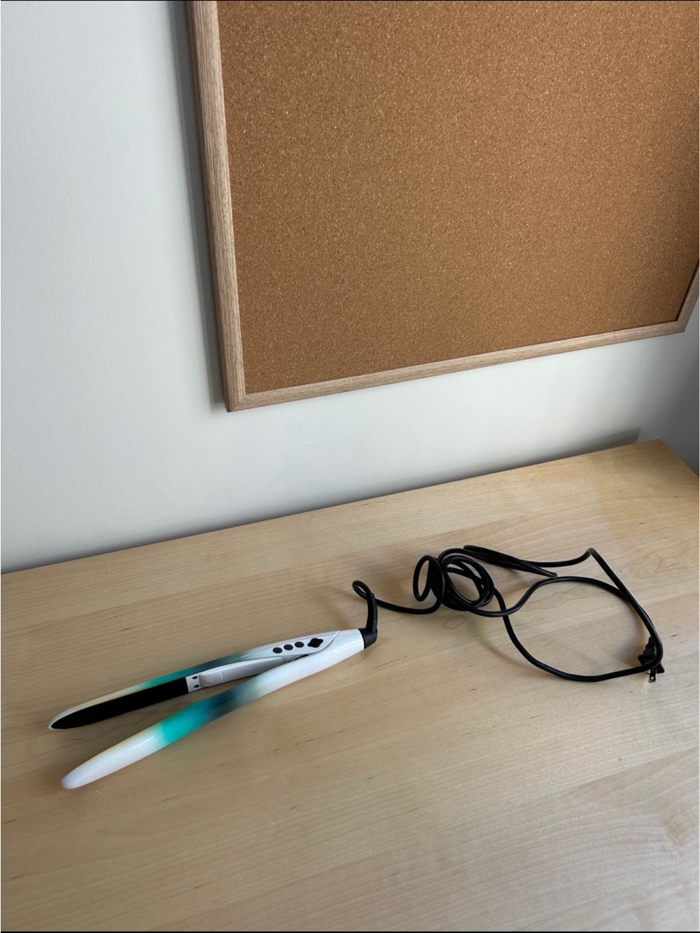 Corded White and Teal Hair Straightener - Unknown Brand